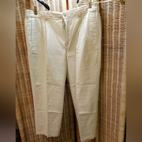 PURITAN Pants Beige Slacks Pleated Front Size 40/26" Short , Wide Legs - Picture 1 of 9